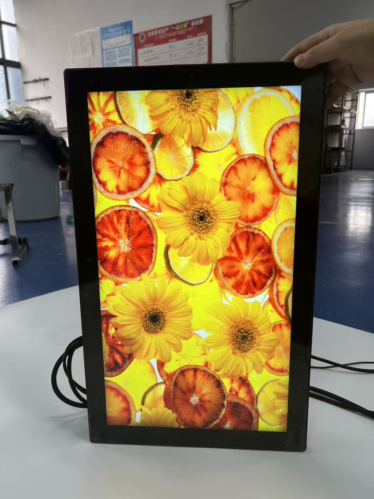 Últimos blogs de la empresa sobre Monitor LCD Industrial Impermeable IP67 para Uso en Exteriores