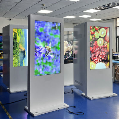 comprar Señalización digital para exteriores a prueba de agua de 55 pulgadas con pantalla táctil capacitiva de 10 puntos y quiosco publicitario LCD con una vida útil de 50000H Fabricación en línea